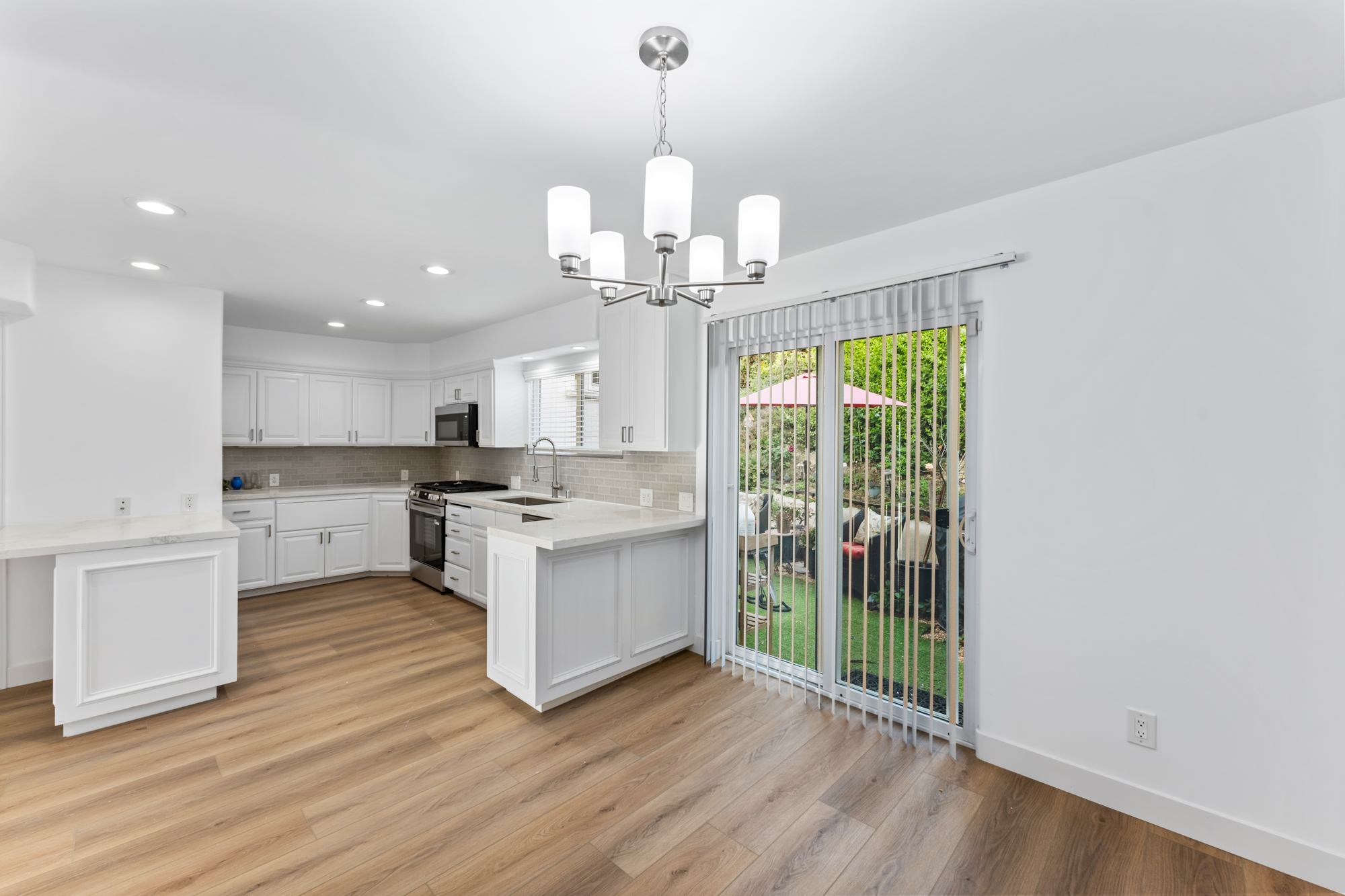 Kitchen and dining area